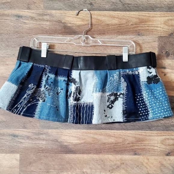 NWT FREE PEOPLE Curtain Call Denim Skirt Beltwaist goes up to 29: - Picture 3 of 4